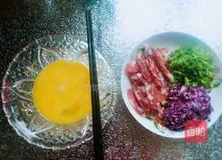 Illustration of making sausage fried rice 1