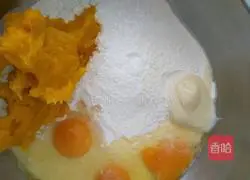 Illustration of how to make homemade pumpkin pancakes 3