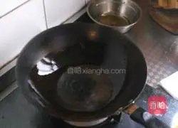 Illustration of how to make cabbage and egg fried rice 1