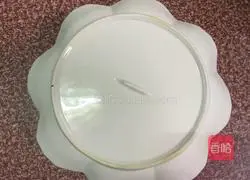 Illustration of how to make curry egg fried rice 11