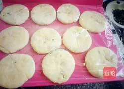 Illustration of how to make Kouikou chive pancake 5