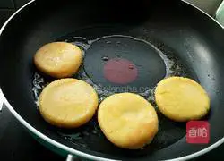 Illustration of how to make milk burrito 9