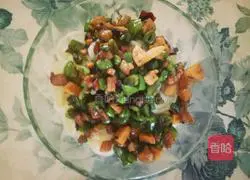 Illustration of how to make noodles with mushrooms, beans and diced meat 8