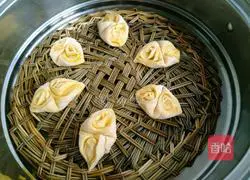 Illustration of how to make colorful steamed buns (pumpkin noodles) 15