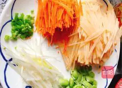 Illustration of shredded potato fried rice 6