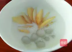 Illustration of making glutinous rice balls, yogurt and fruit fishing 14