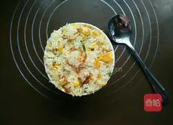 Illustration of how to make fried rice with floss and eggs 9
