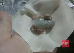 Illustration of how to make shrimp wontons 6