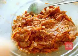 Beef and Carrot Pie Recipe Illustration 7