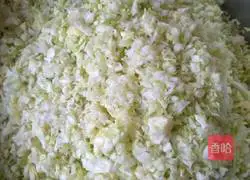 Illustration of how to make kohlrabi buns 1