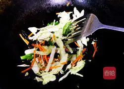 Illustration of how to make fish-flavored fried cakes 3