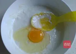 Sophora flower egg cake Practice illustration 3