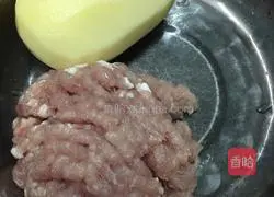 Fried potato and pork patties Illustration of how to do it 1