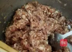 Illustration of how to make wontons 2