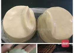 Illustration of how to make pork, leek, and mushroom dumplings 5