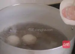 Illustration of how to cook glutinous rice balls 2
