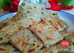 Illustration of how to make green onion and sesame layer cake 13