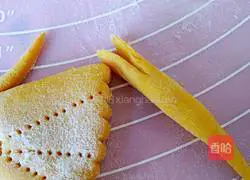 Illustration of how to make butterfly steamed buns 9