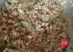 Illustration of Northeast Celery and Pork Dumplings 5