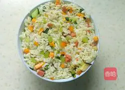 Illustration of how to make colorful vegetable fried rice 6