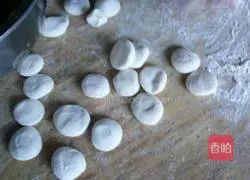 Illustration of how to make pickled cabbage dumplings 6