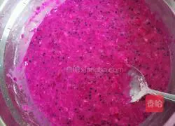 Illustration of how to make dragon fruit egg pancakes 8