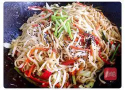 Cooked pork shredded noodles Practice illustration 9