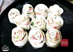 Illustration of how to make rose dumplings 12