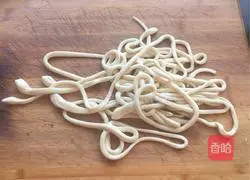 Illustration of how to make Dingding fried noodles 3