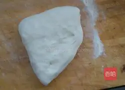 Illustration of how to make onion and mutton patties 6