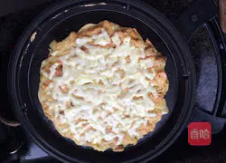 Shrimp and vegetable pizza Practice illustration 6