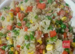 Illustration of how to make red, blue and yellow fried rice 8