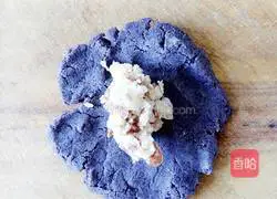 Illustration of how to make sweet potato and black rice cakes 9