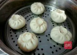 Illustration of how to make carrot and meat buns 14