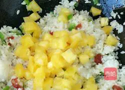Pineapple Sausage Fried Rice Recipe Illustration 4