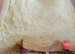 Illustration of how to make avocado sandwich 4