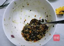 Illustration of how to make black fungus stuffed buns 16