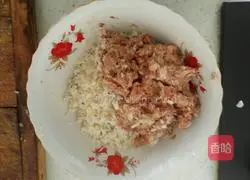 Illustration of how to make dumplings stuffed with lotus root 4