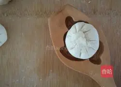 Illustration of how to make Shoudao steamed buns 3
