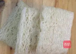 Illustration of how to make egg noodles 2