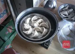 Illustration of how to make leek and radish dumplings 10