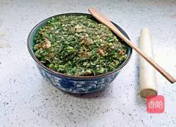 Illustration of how to make fennel and pork dumpling stuffing 11