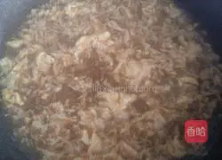 Illustration of how to make egg yolk and sesame sauce noodles 8