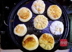 Leek and Egg Pie Recipe Illustration 15