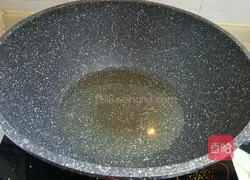 Illustration of how to make carrot and potato shredded cake 5