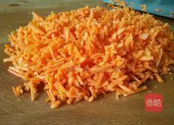 Illustration of how to make mutton and carrot dumpling stuffing 9