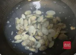 Illustration of how to make flower nail powder 7