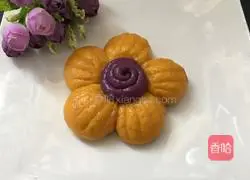 Illustration of how to make plum blossom steamed buns 13