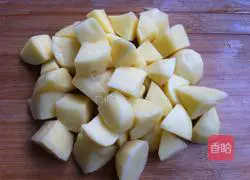 Milk Illustration of how to make fragrant potato pancakes 3