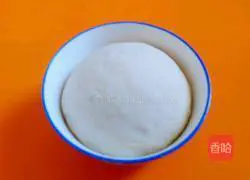 Illustration of how to make crispy and fragrant finger-wrap pancakes 3